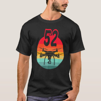 52番目の誕生日Iレトロリモートコントロールドローン(C) Tシャツ