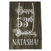 53番目の誕生日: ファンシー, フェイク Wood Look +名前をカスタムする ミディアムペーパーバッグ (裏面)
