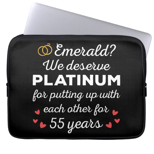 55周年結婚I – エメラルドおもしろいカップル ラップトップスリーブ (正面)