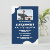55歳の誕生日招待状メンズ写真シンプルブルー 招待状 (スタンド正面)
