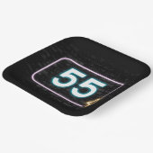 55誕生日ネオンサインオンブリック ペーパープレート (傾斜あり)
