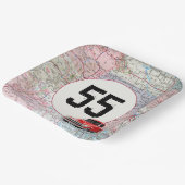 55誕生日レッドレトロトラックオンロードマップ ペーパープレート (傾斜あり)