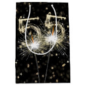 55th Birthday Sparklers on Black With Stars ミディアムペーパーバッグ (正面)