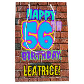 56誕生日:おもしろい、アーバングラフィティインスパイアルック ミディアムペーパーバッグ (正面)