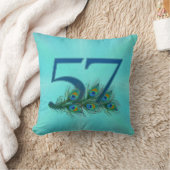 57歳の誕生日または記念日のクジャクの羽 クッション (ブランケット)