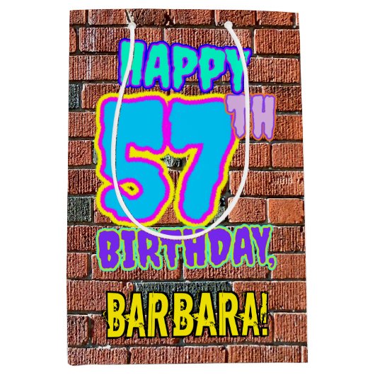 57誕生日:おもしろい、アーバングラフィティインスパイアルック ミディアムペーパーバッグ (正面)