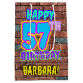 57誕生日:おもしろい、アーバングラフィティインスパイアルック ミディアムペーパーバッグ (裏面)