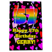 57誕生日:愛するハートパターン、虹# 57 ミディアムペーパーバッグ (正面)