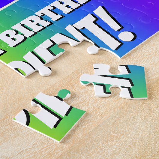 57誕生日— 数々の色のレインボーパターン「57」 ジグソーパズル (側面)