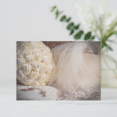 5882-リングとヴェールとクロスのブーケ 招待状 (スタンド正面)