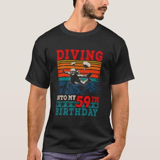 59回目のスカイダイビングへ Tシャツ (正面)