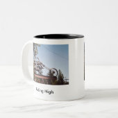 59. 300-100乗車の最高5-07、59。 300-100 Ridin… ツートーンマグカップ (正面左)