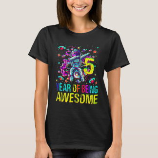 5 Birthday Year Of Being Awesome Astronaut 1 Tシャツ