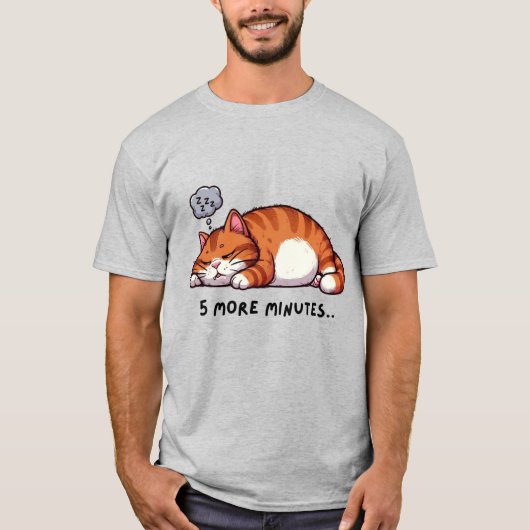 5 More Minutes Sleepy Orange Tabby Cat Tシャツ (正面)
