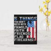 5 Things You Dont Mess With For Proud Patriotic Am カード (黄色い花)
