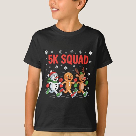 5Kランニングチーム クリスマス 仲間 Funny Tシャツ (正面)