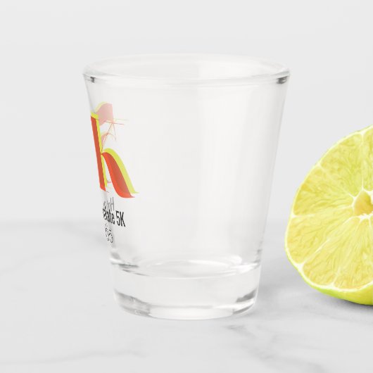 5kレースランニングお祝い黄はっきりした赤文字 ショットグラス (右)