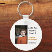 5th birthday game on boy photo name modern date  キーホルダー (裏面)