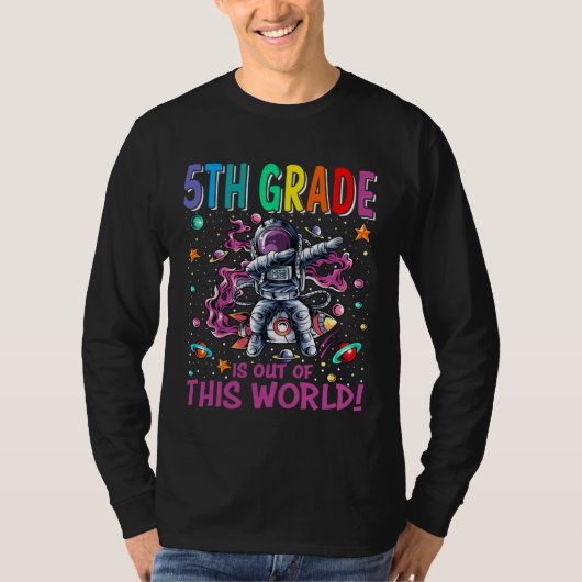 5th Grade Is Out Of This World Space Rocket Tシャツ (正面)