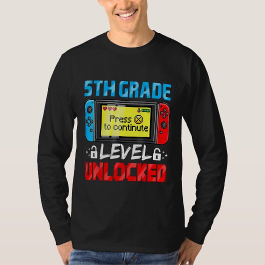 5th Grade Level Unlocked Gamer First Day Of School Tシャツ (正面)