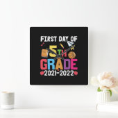 5th Grade Teacher First Day Of 5th Grade スクエア壁時計 (ホーム)