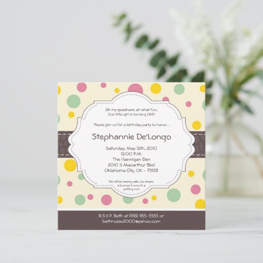 5x5ガールピンク水玉模様ポーク誕生日招待状 招待状 (スタンド正面)