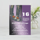 5x7パープルスニーカースイート16誕生日招待状 招待状 (スタンド正面)