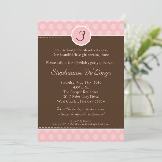 5x7ピンクモノグラム水玉模様誕生日招待状 招待状 (スタンド正面)