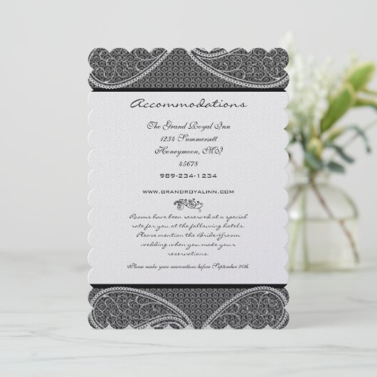 5x7ブラック&ホワイトヴィンテージペイズリーダマスクウェディング 招待状 (スタンド正面)