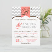 5x7モダンなシェブロンのストライプな珊瑚の結婚式招待状 招待状 (スタンド正面)