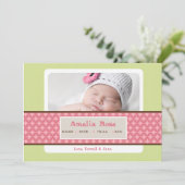5x7女の赤ちゃんのピンクの緑の写真の誕生の発表 案内状 (スタンド正面)