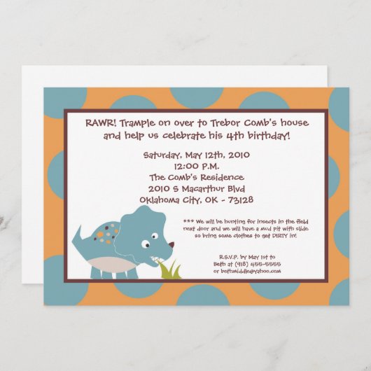 5x7恐竜のディーノTricerの誕生日のパーティの招待状 招待状 (正面/裏面)