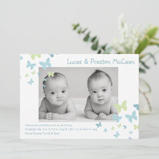 5x7男の子は蝶写真の誕生の発表を結び付けます 案内状 (スタンド正面)