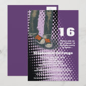 5x7 パープルのスニーカー スウィート16 バースデー インビテーション (正面/裏面)