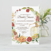 5x7 ブライダルシャワー 秋の花輪 白いパンプキン 招待状 (スタンド正面)