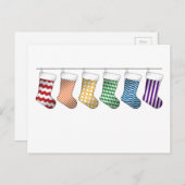 6つのLGBTQプライドレインボークリスマスストッキングの列 シーズンポストカード (正面/裏面)