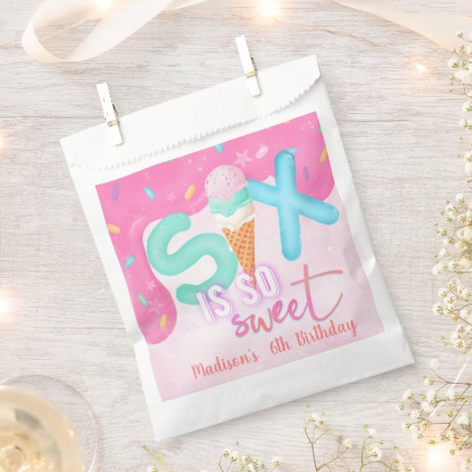 6はとても甘いピンクのつや消し フェイバーバッグ (クリップ留めされた状態)