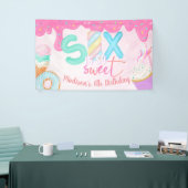 6はとても甘いピンクのつや消し 横断幕 (トレードショー)