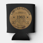 6パーソナライズされたヴィンテージ60歳の誕生日プレゼント 缶クーラー (裏面)