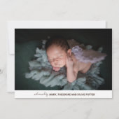 6フォトモダンコラージグリッド生まれたばかりのベビー誕生 案内状 (裏面)