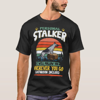 6人の個人ストーカー どこへ行ってもついてくるよ Tシャツ