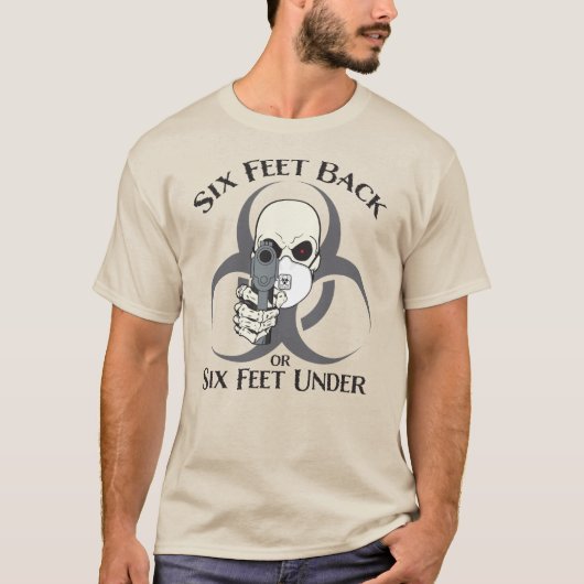 6人の足がTシャツの下に戻るか、6人の足が戻る Tシャツ (正面)