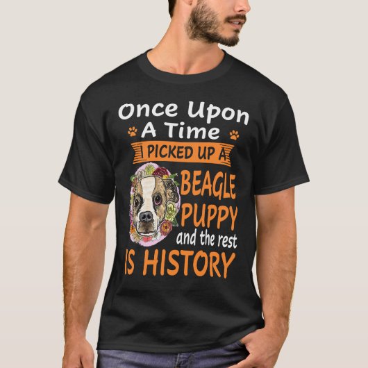 6匹の昔話のビーグル犬の子犬 Tシャツ (正面)