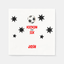 6回サッカー6回目の誕生日パーティーで赤いキックイン スタンダードカクテルナプキン
