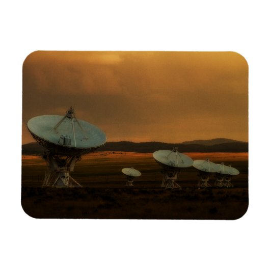 6基の衛星が一列に並ぶ マグネット (横)