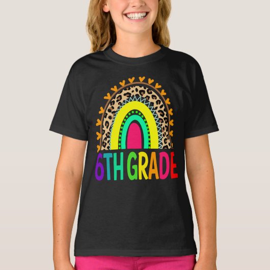 6年生レインボーレオパード新学期Tシャツ Tシャツ (正面)