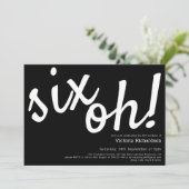 6時だ!60誕生日ミニマル白黒 おもしろい 招待状 (スタンド正面)