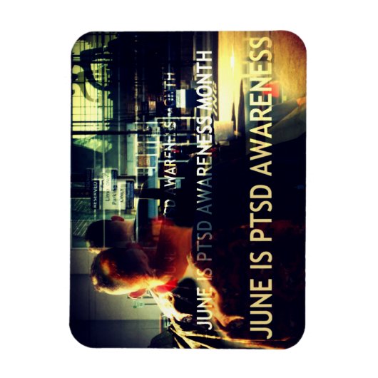 6月はPTSD認識度月フラットマグネット マグネット (縦)