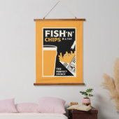 6月4日 – 魚とチップの日 吊り下げ型タペストリー (寝室)