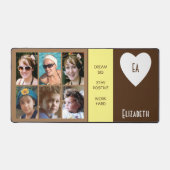 6枚のフォト引用文に名前を追加イニシャル茶色の黄色 デスクマット (正面)